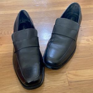 Calvin Klein mens slip on dress shoes - SIZE 11